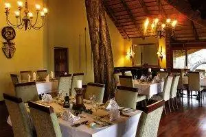 Imbali-Safari-Lodge - Restaurant internal view