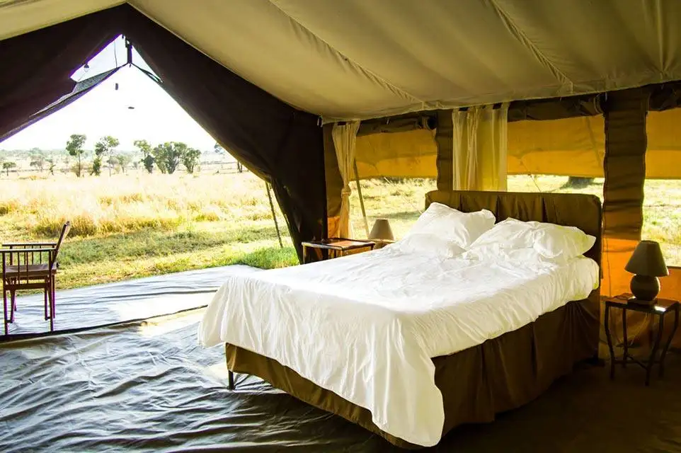 Safari in Tanzania 9 Serengeti Tented Camp Bed