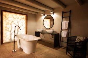 Indlovu River Lodge - Bathroom